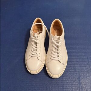 Women’s Size 8 Hush Puppies Bounce Plus White and Brown Trim Sneakers - Not worn